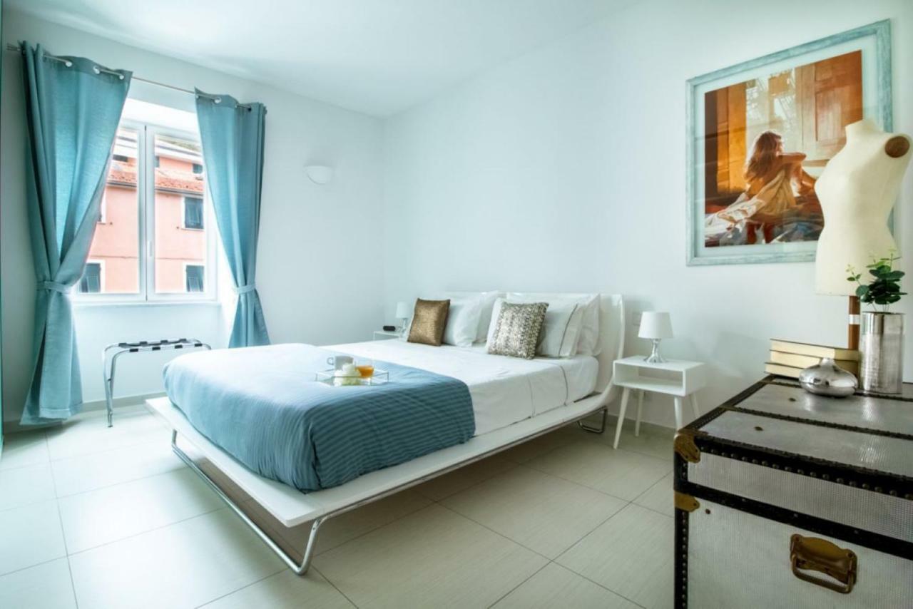 Casa Giulia - Apartment Beachfront With 2 Bedrooms, Air Conditioning And Private Parking, Just 30 Meters From The Beach Сестри-Леванте Экстерьер фото
