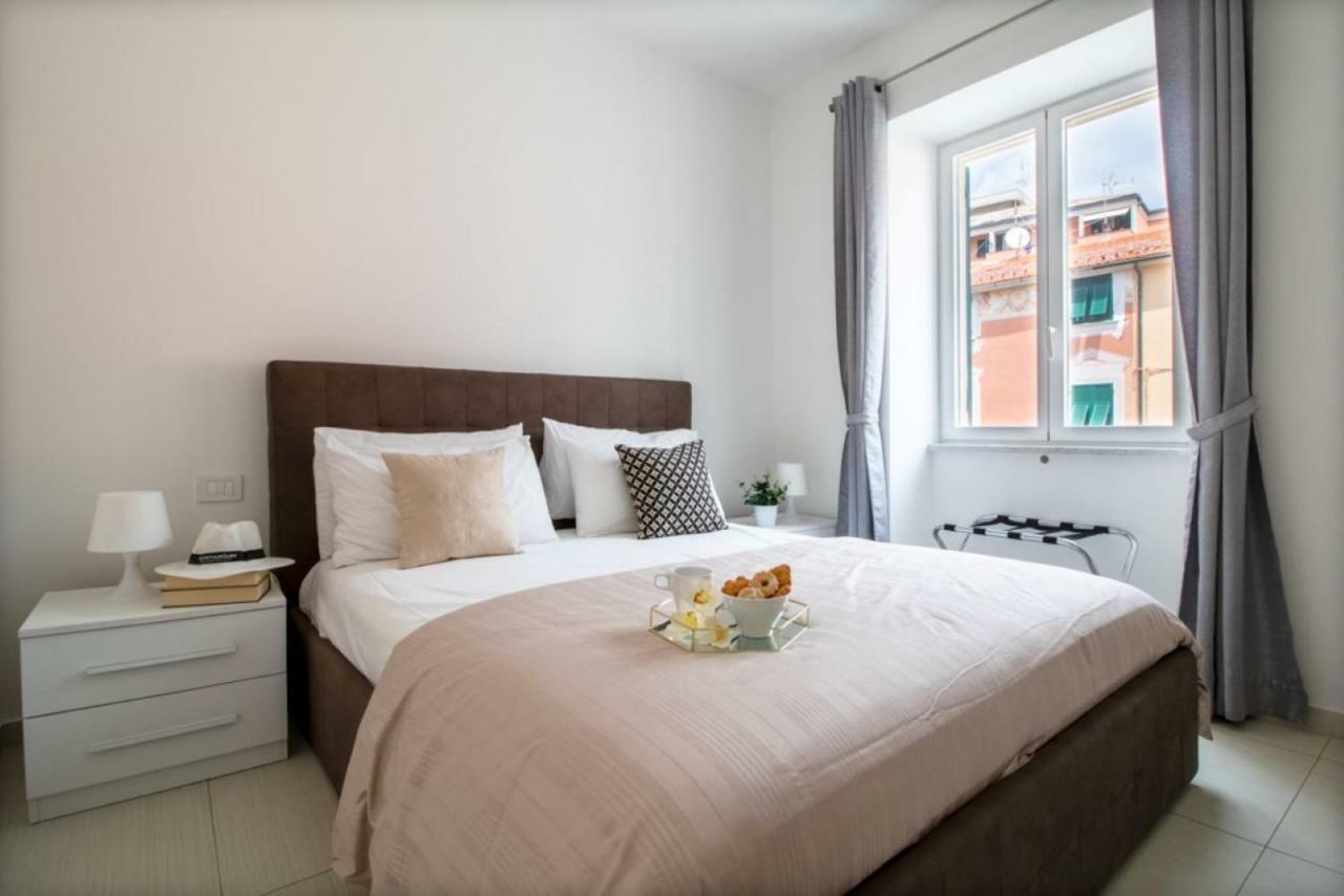 Casa Giulia - Apartment Beachfront With 2 Bedrooms, Air Conditioning And Private Parking, Just 30 Meters From The Beach Сестри-Леванте Экстерьер фото